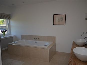 Longworth Villa Cheltenham Ngoại thất bức ảnh